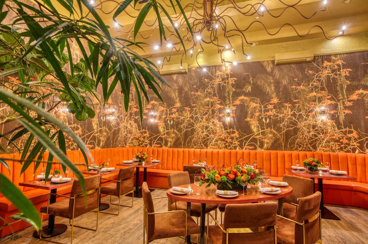 Kokomo Restaurant & Lounge