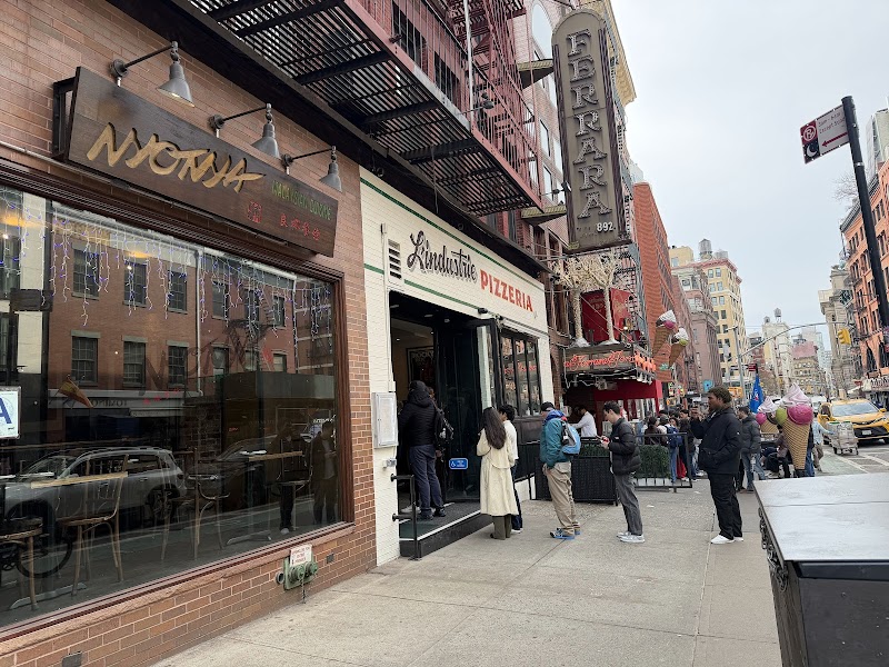 L’industrie Pizzeria - Little Italy