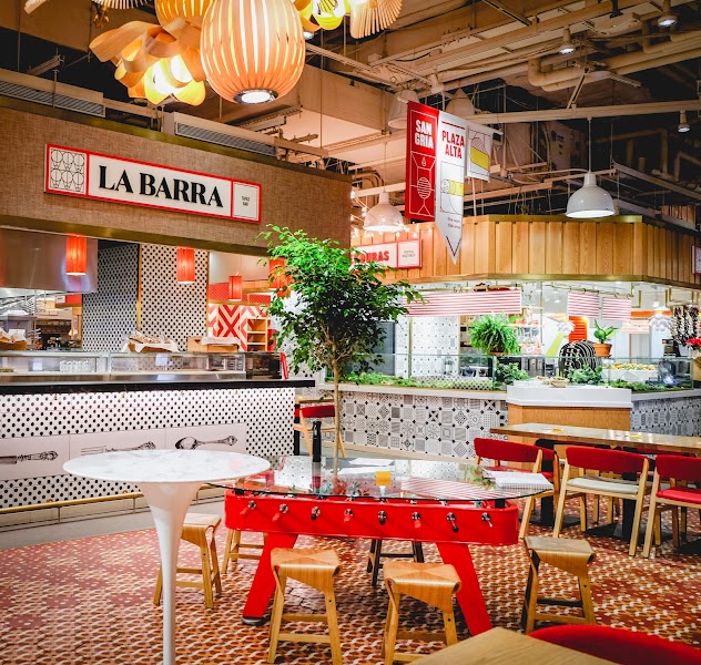 La Barra at Mercado Little Spain