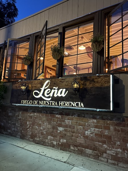 Leña Restaurant