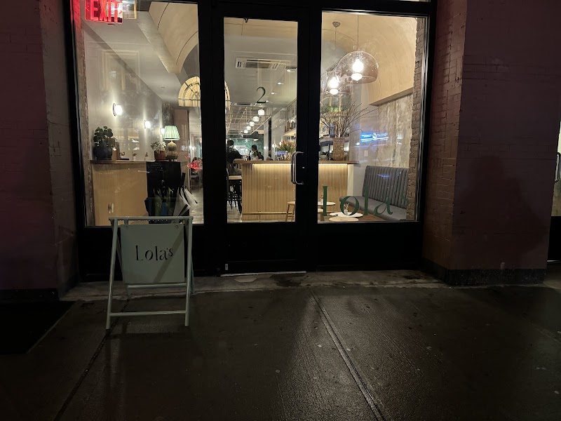Lola's