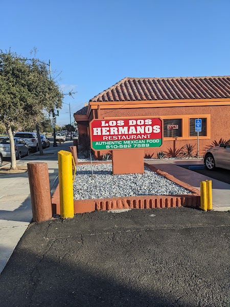 Los Dos Hermanos