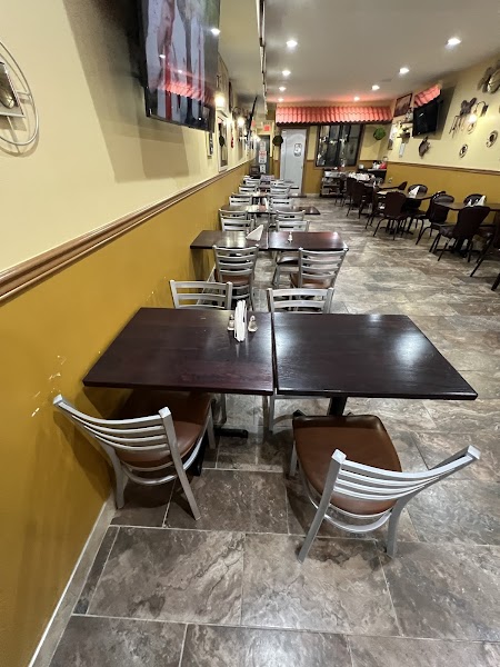 Mia's Latin Grill