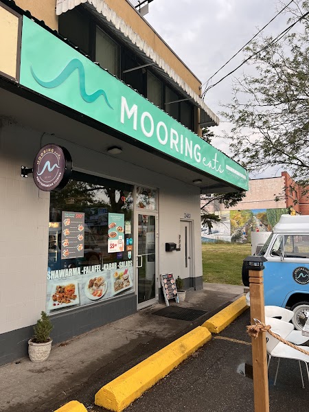 Mooring Eats Shawarma