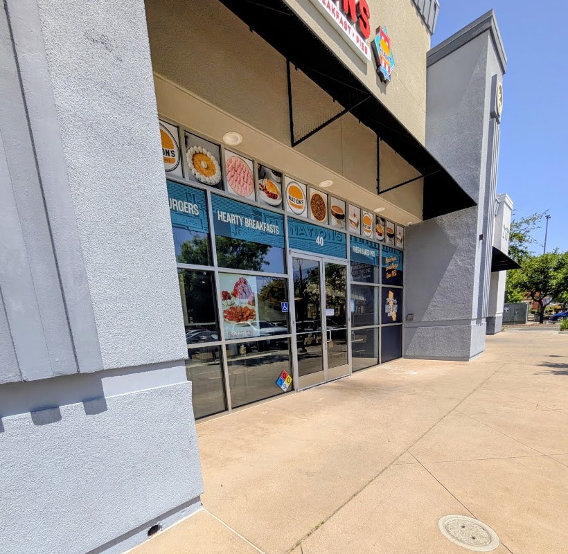 Nation's Giant Hamburgers & Great Pies