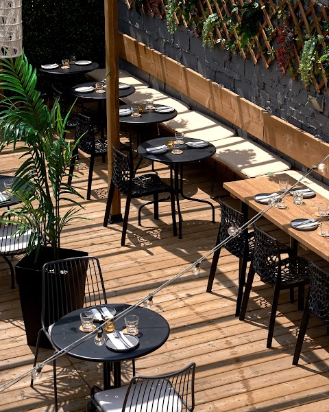 Nuna Kitchen & Bar