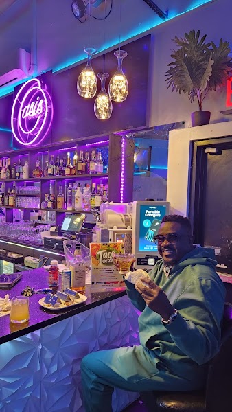 Oasis New York Bar & Lounge