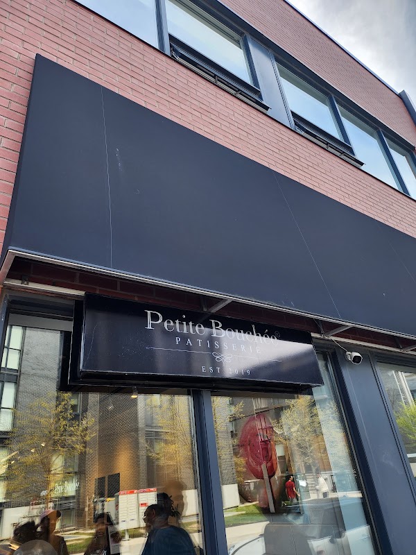 Petite Bouchée Patisserie