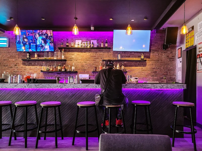 PiCH Restaurant and Lounge