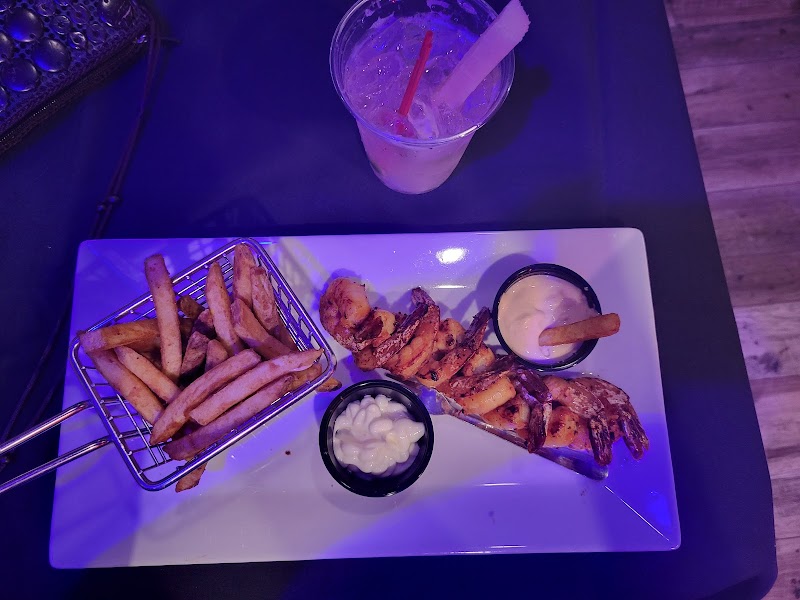Pico's Restaurant & Lounge