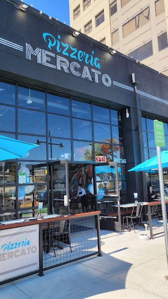 Pizzeria Mercato