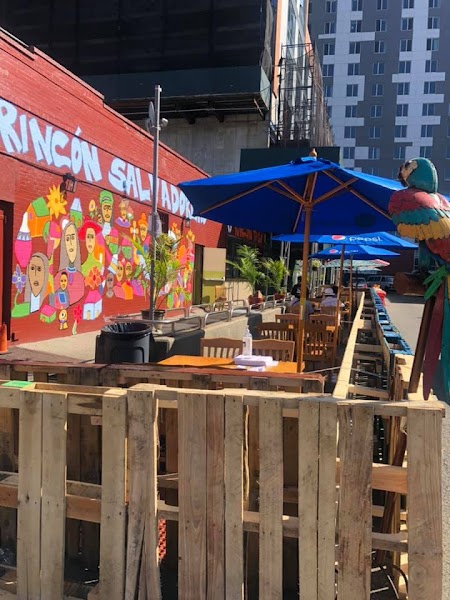 Rincon Salvadoreno Restaurant