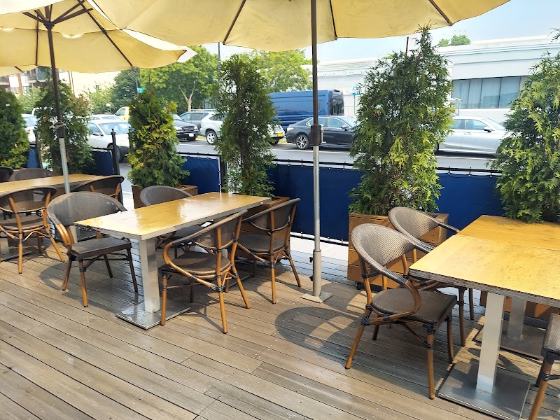 Rocca Cafe & Lounge