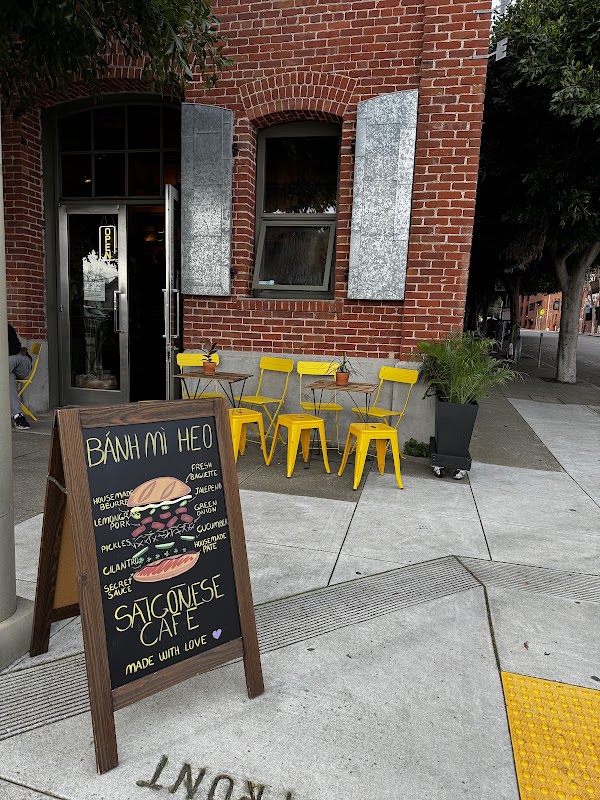 SAIGONESE CAFÉ