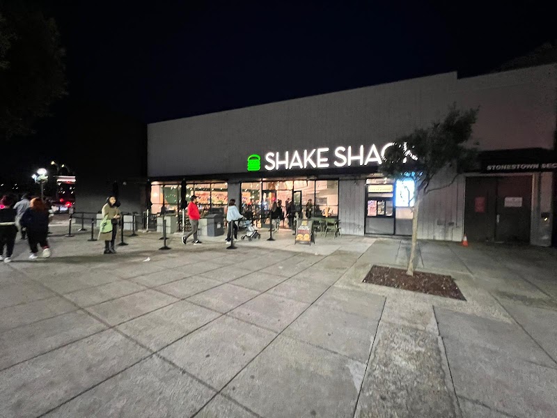 Shake Shack Stonestown Galleria