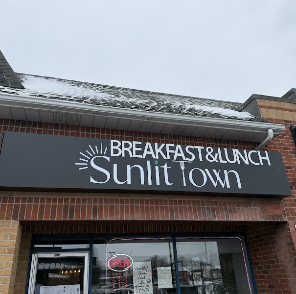 Sunlit Town Breakfast&Lunch