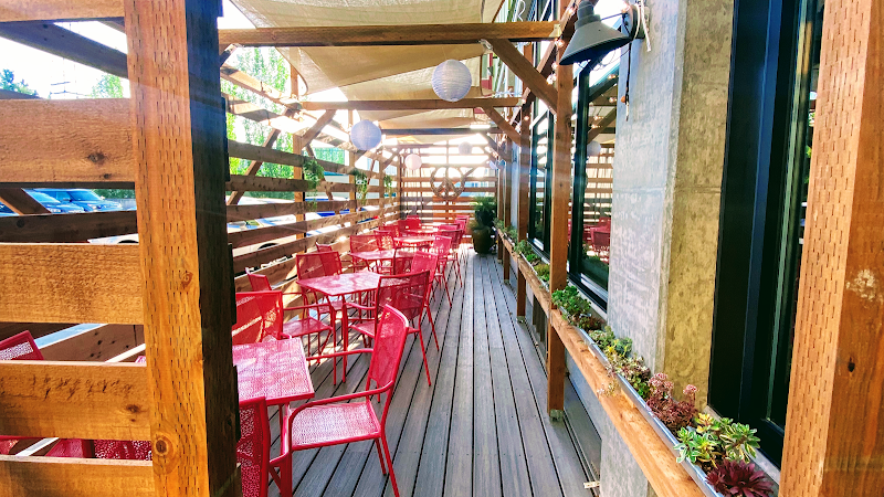 SWeL Restaurant