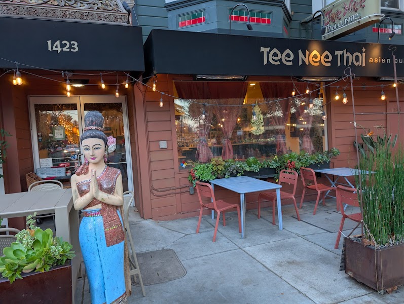 Tee Nee Thai Cuisine