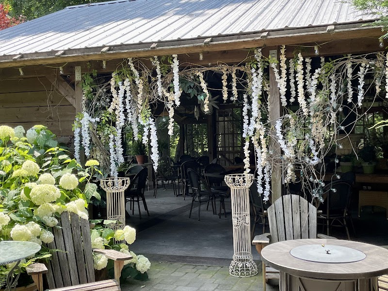 Tree House Tavern