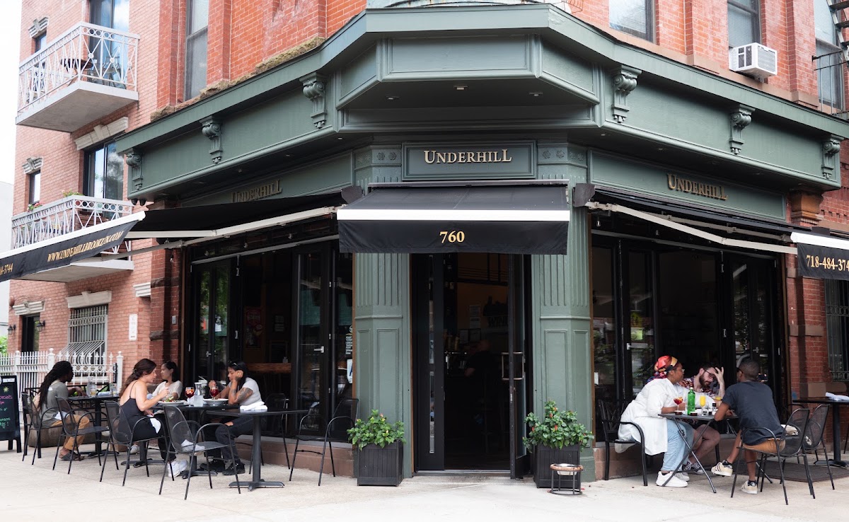 Underhill Greek Eatery