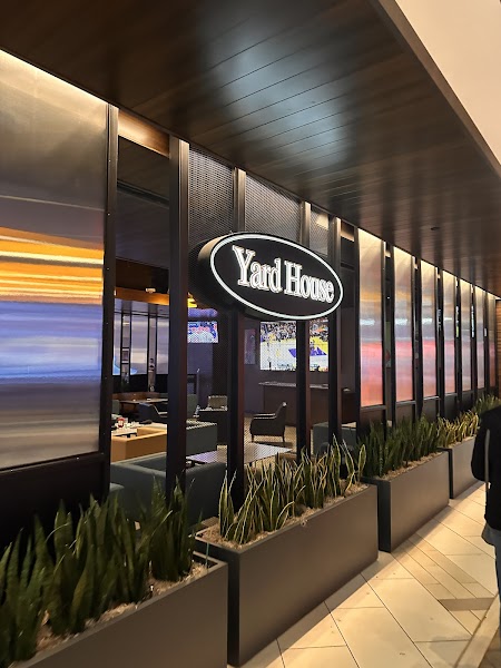 Yard House