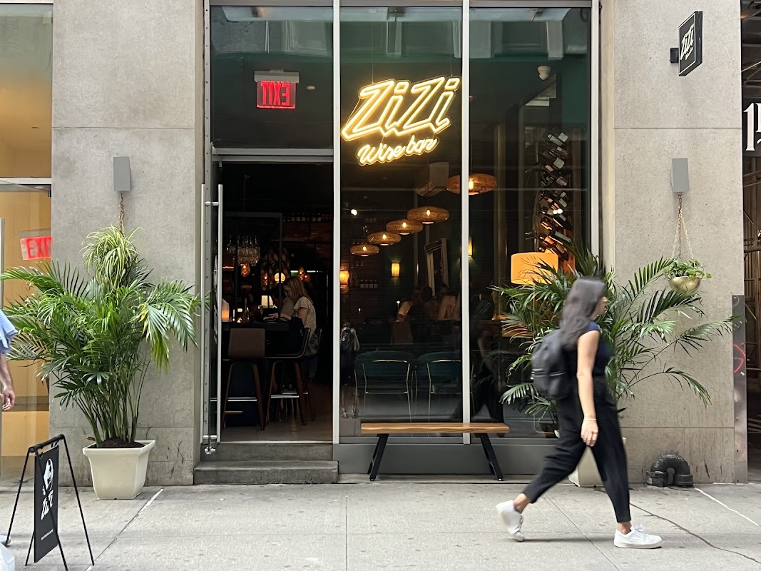 Zizi Wine Bar